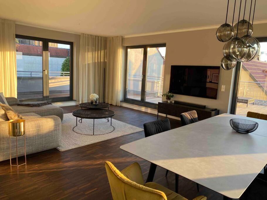 Apartment Exklusive Penthouse-wohnung Im Herzen Rostocks